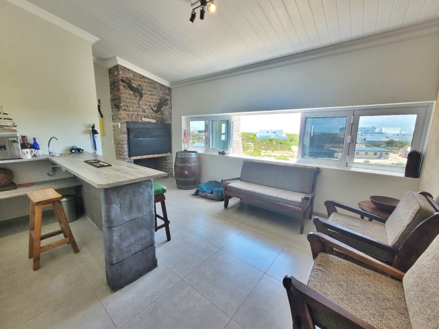 5 Bedroom Property for Sale in Struisbaai Western Cape